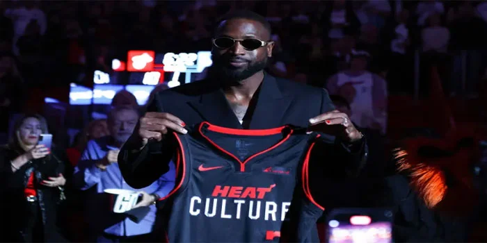 Momen Bersejarah – Miami Heat Mengungkap Patung Ikonik Dwyane Wade